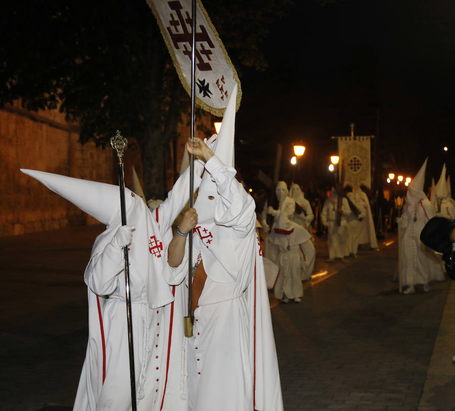 Fotos: Procesión de Las Cinco LLagas en Palencia