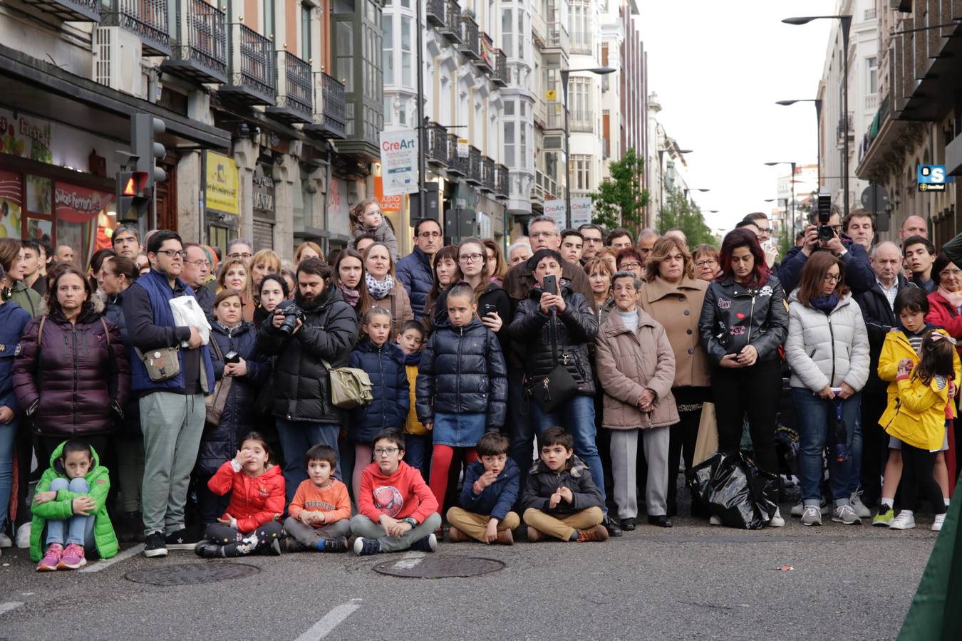 Fotos: Público en la procesión del Santísimo Rosario del Dolor de Valladolid (2/2)