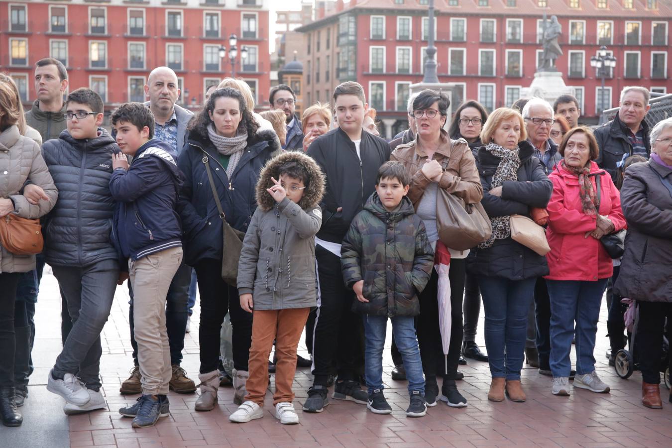 Fotos: Público en la procesión del Santísimo Rosario del Dolor de Valladolid (2/2)