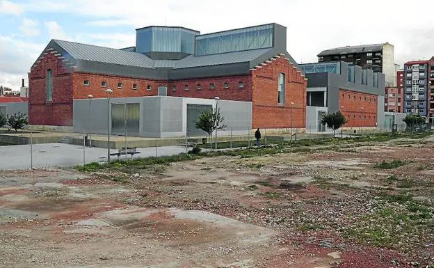 Solar junto al Lecrac, donde se construiría un centro social.