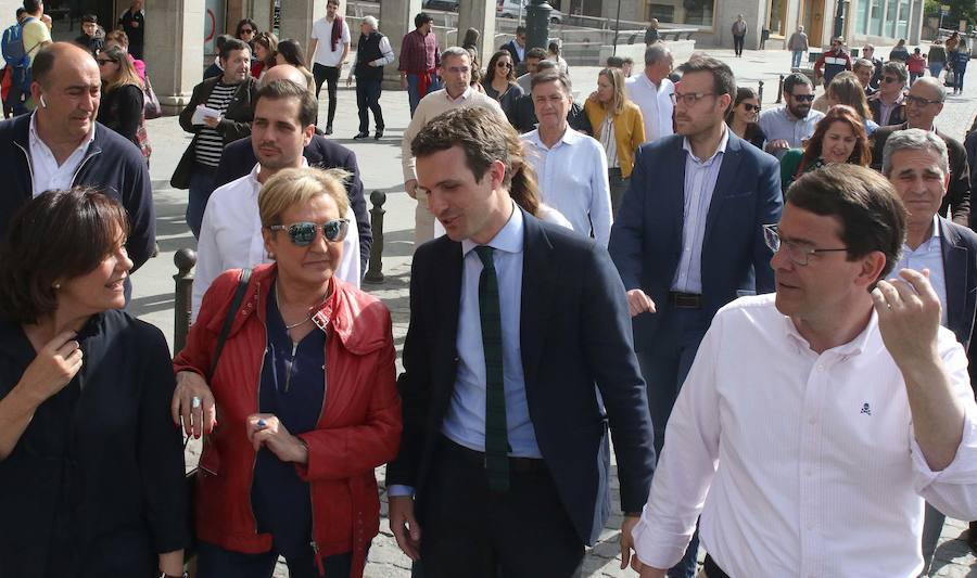 Fotos: El líder del PP, Pablo Casado, de visita por Segovia