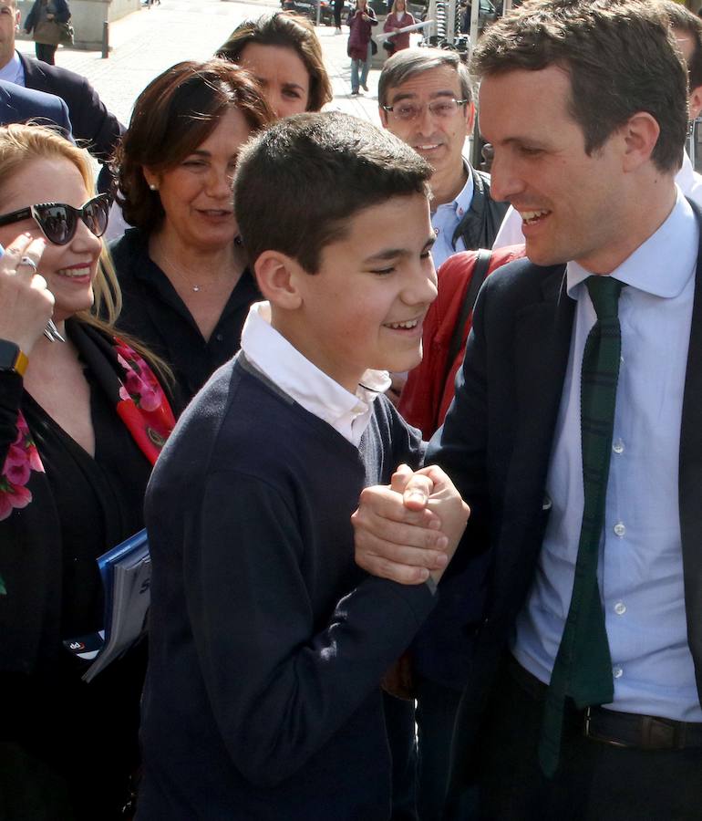 Fotos: El líder del PP, Pablo Casado, de visita por Segovia