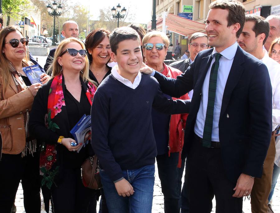 Fotos: El líder del PP, Pablo Casado, de visita por Segovia