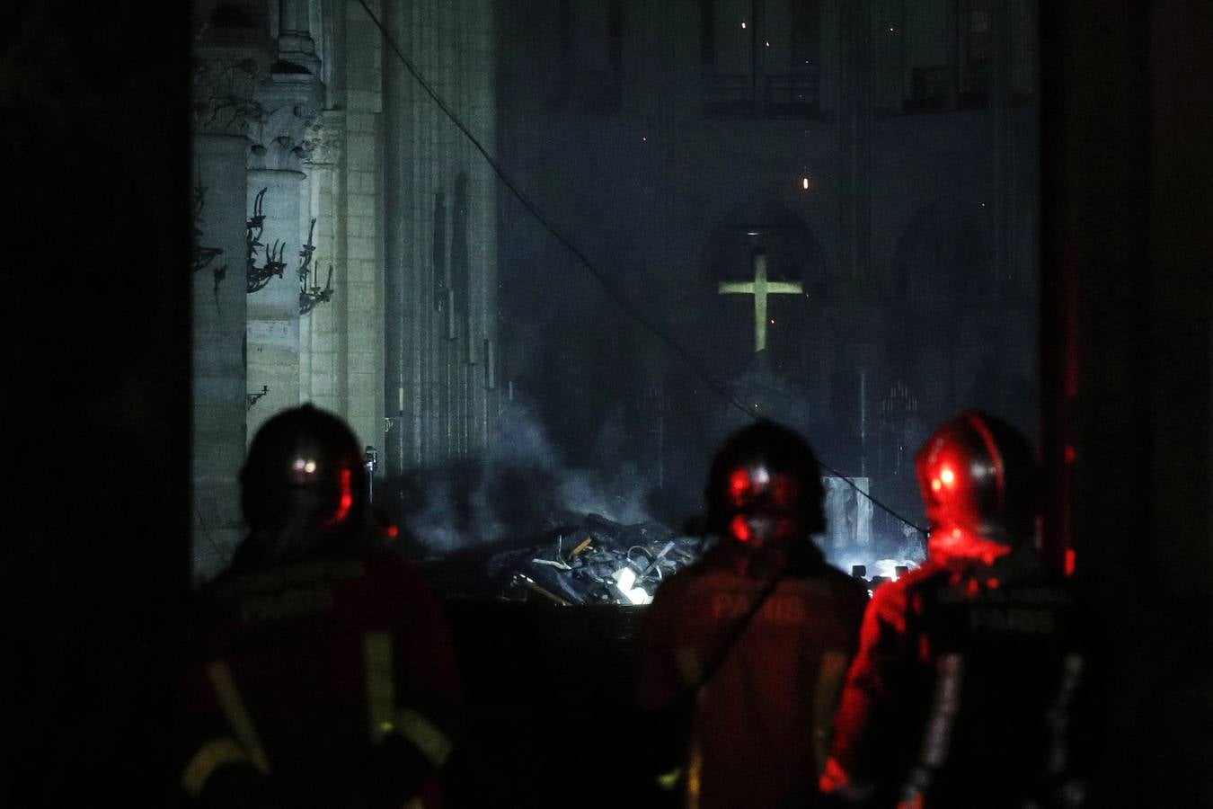 Fotos: Así ha quedado el interior de Notre Dame