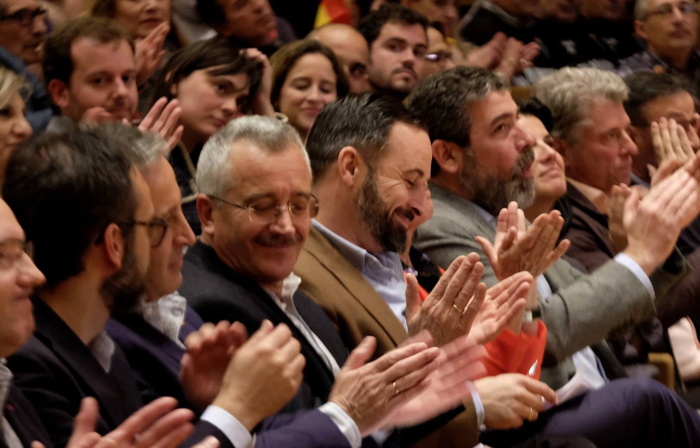 Cuatro mil personas asisten al acto de Santiago Abascal en el Centro Cultural Miguel Delibes