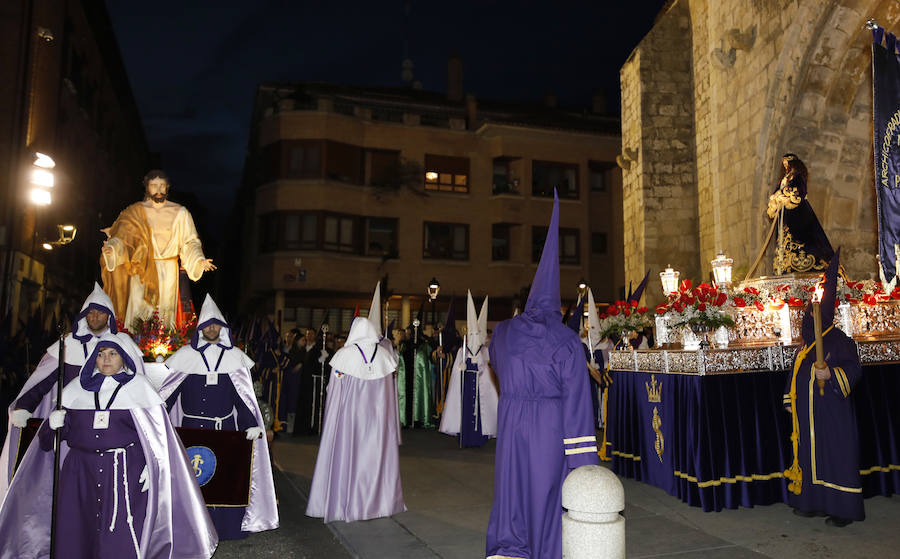 Fotos: Procesión del Prendimiento en Palencia