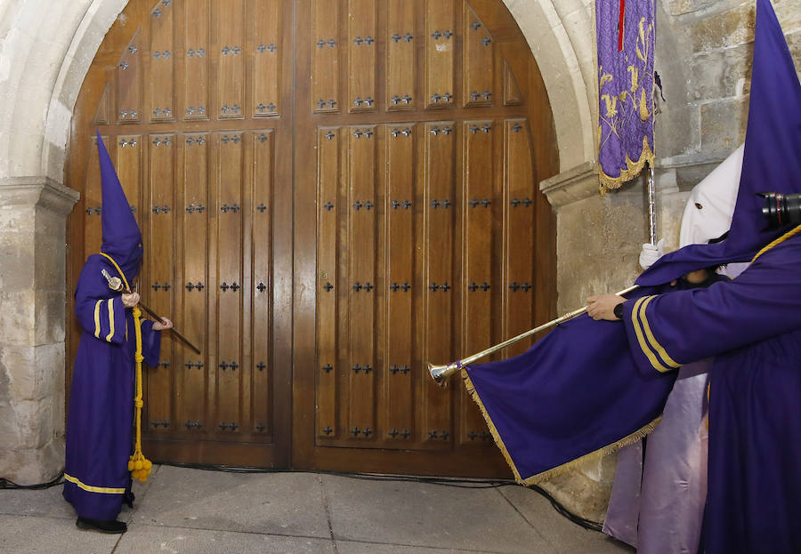 Fotos: Procesión del Prendimiento en Palencia