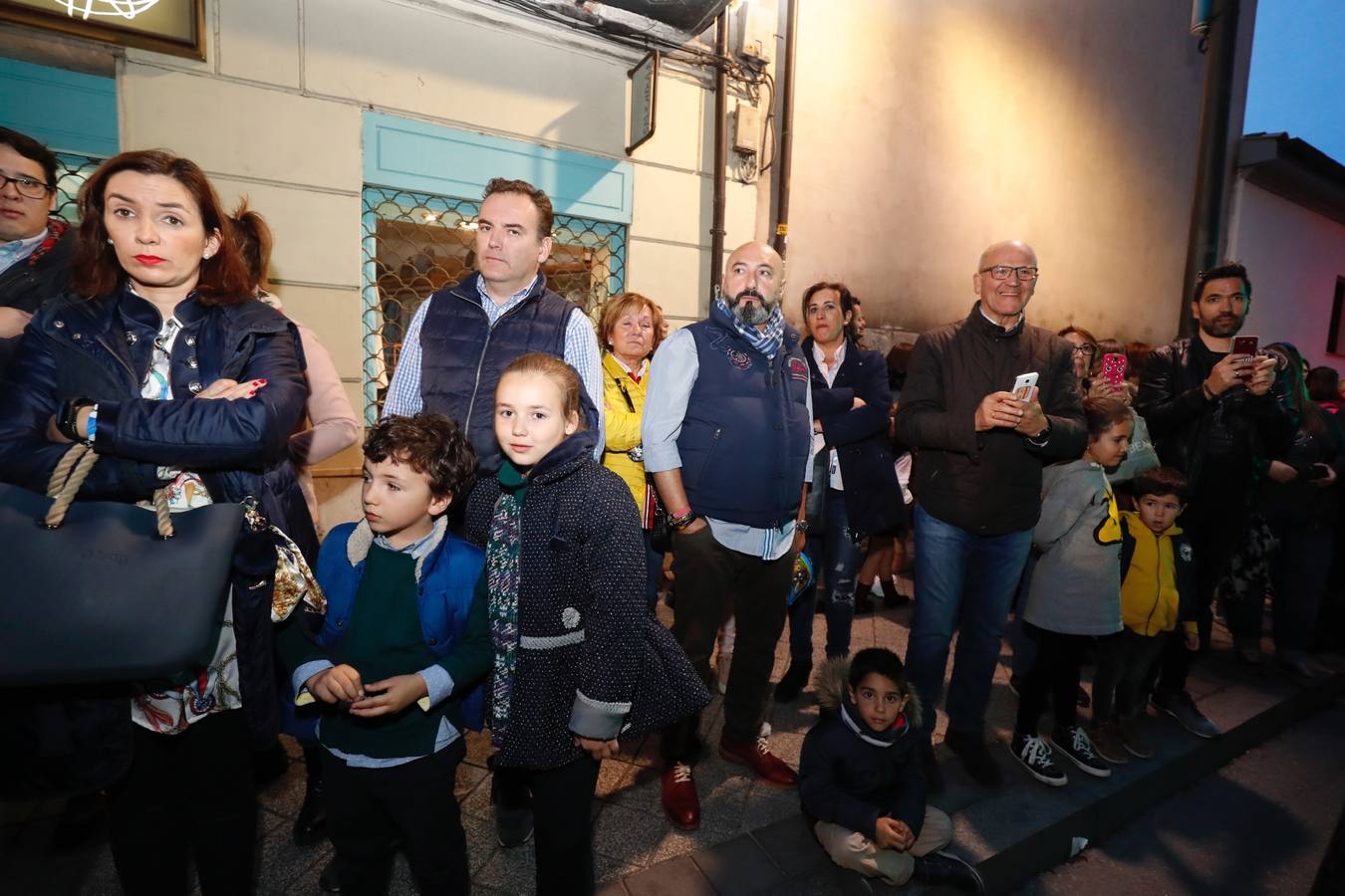 Fotos: Público en la procesión del Encuentro del Martes Santo en Valladolid (2/2)
