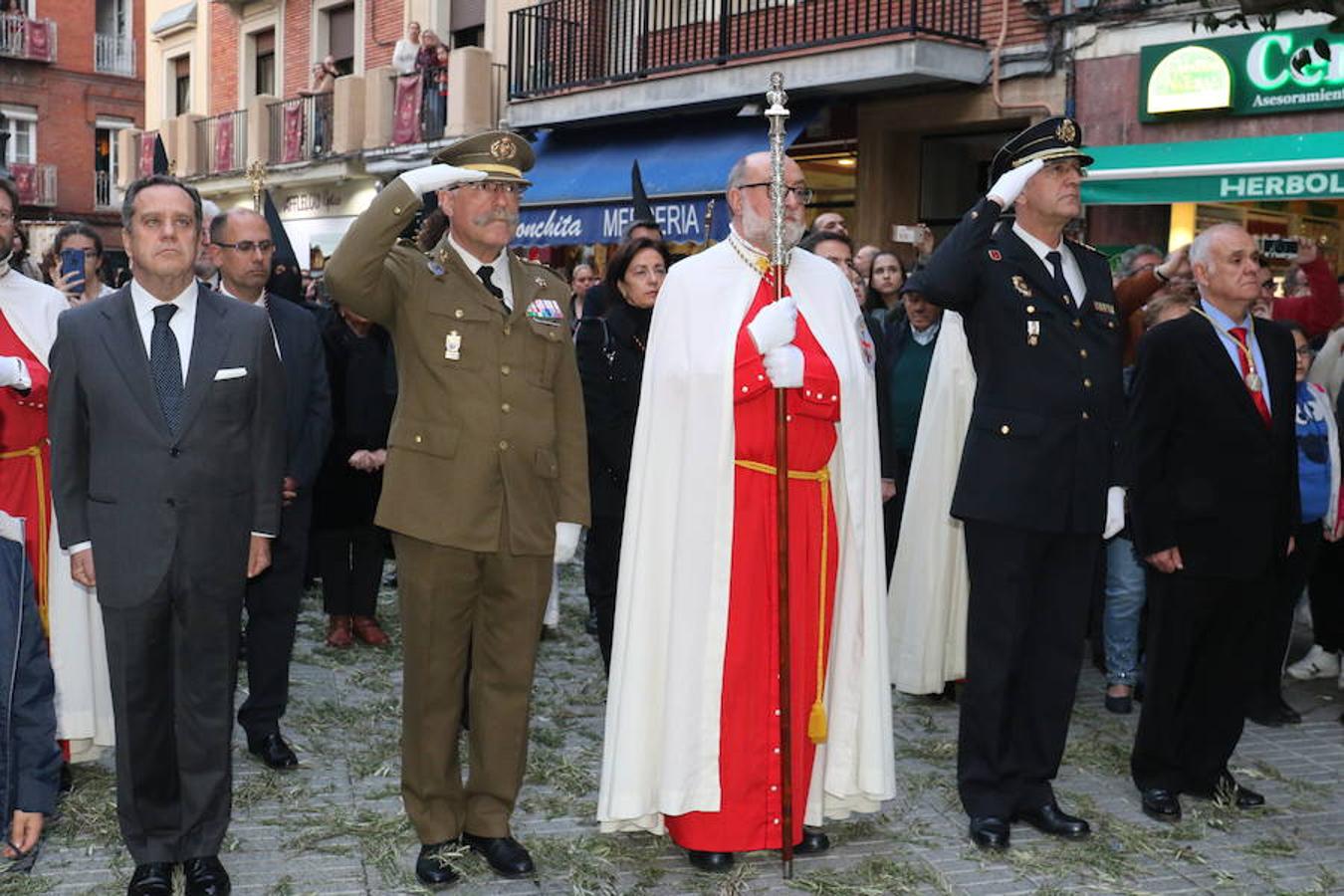 Comitiva de la Cofradía del Despojado en la procesión del Encuentro