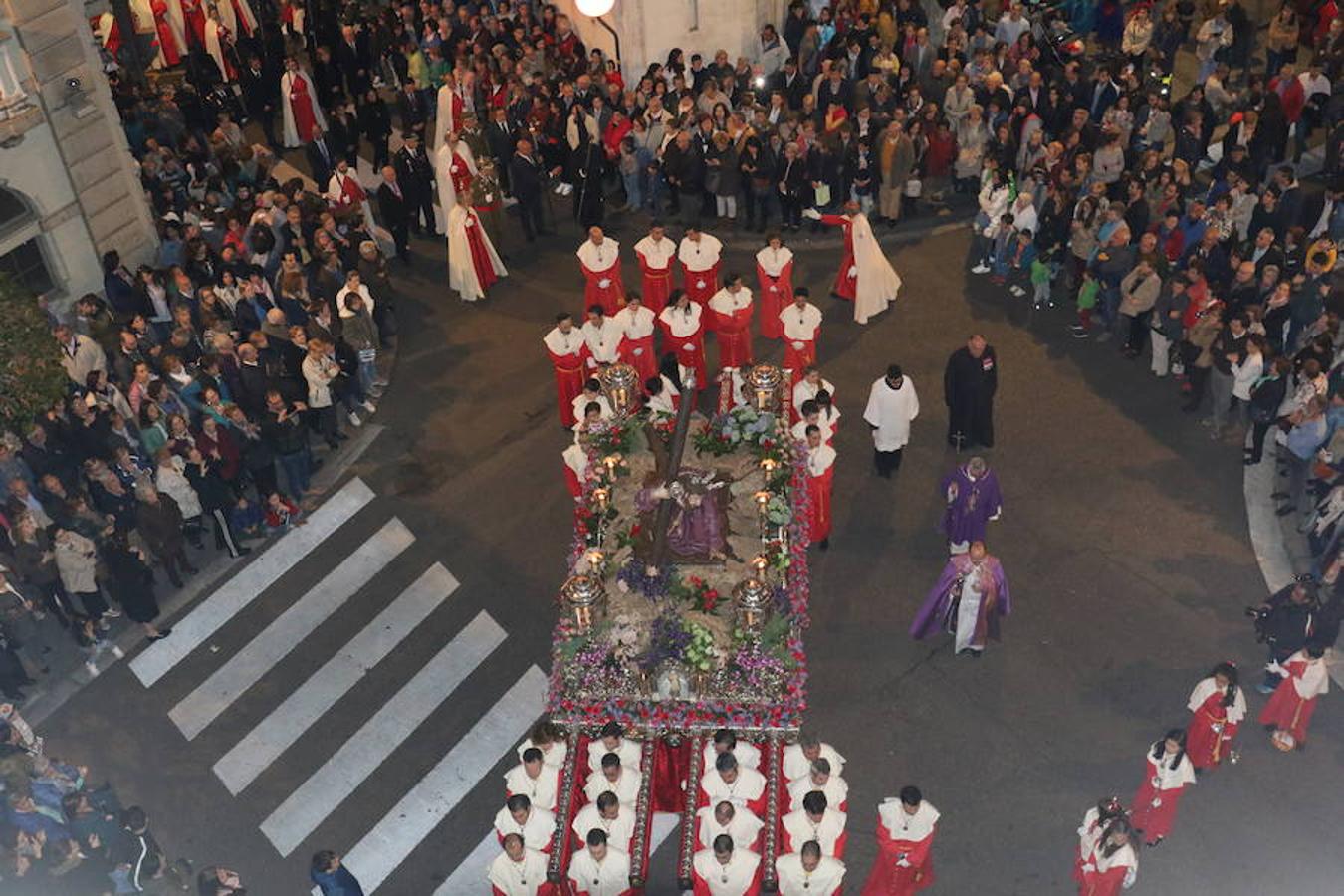 Comitiva de la Cofradía del Despojado en la procesión del Encuentro