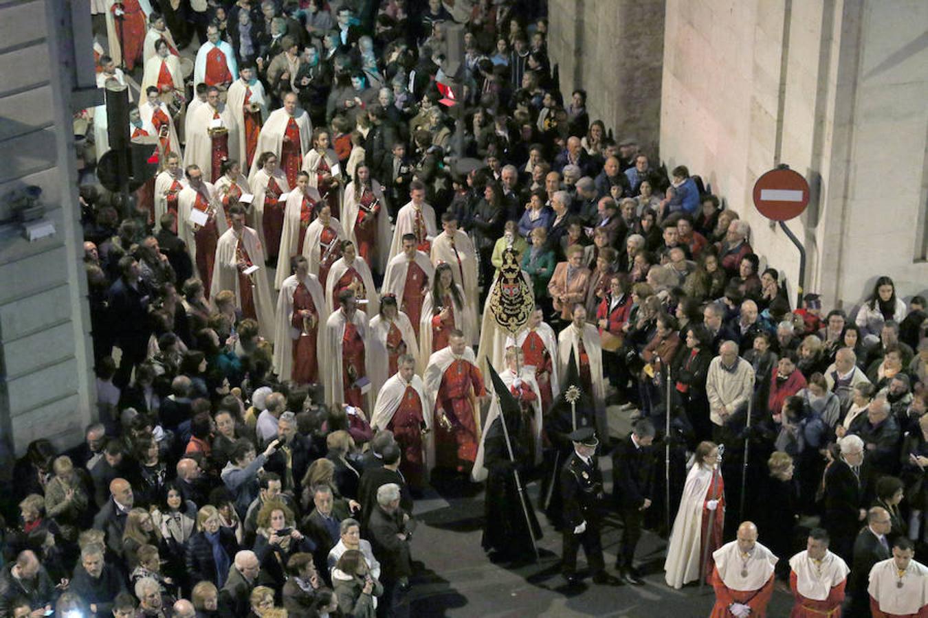 Comitiva de la Cofradía del Despojado en la procesión del Encuentro
