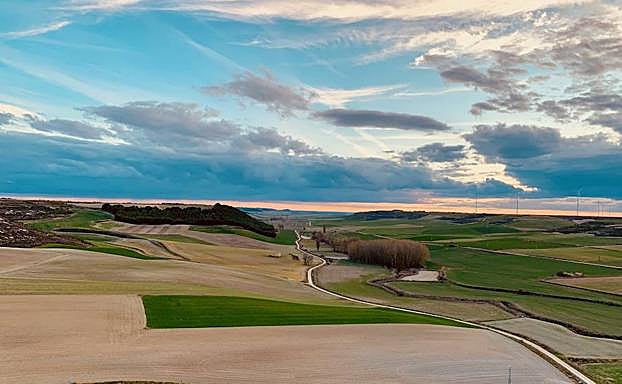 Vista general del Valle de Hornija desde Peñaflor, en la ruta comunera. 
