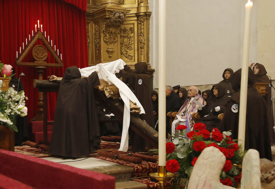 Fotos: Ejercicio de Tinieblas en la iglesia de San Agustín