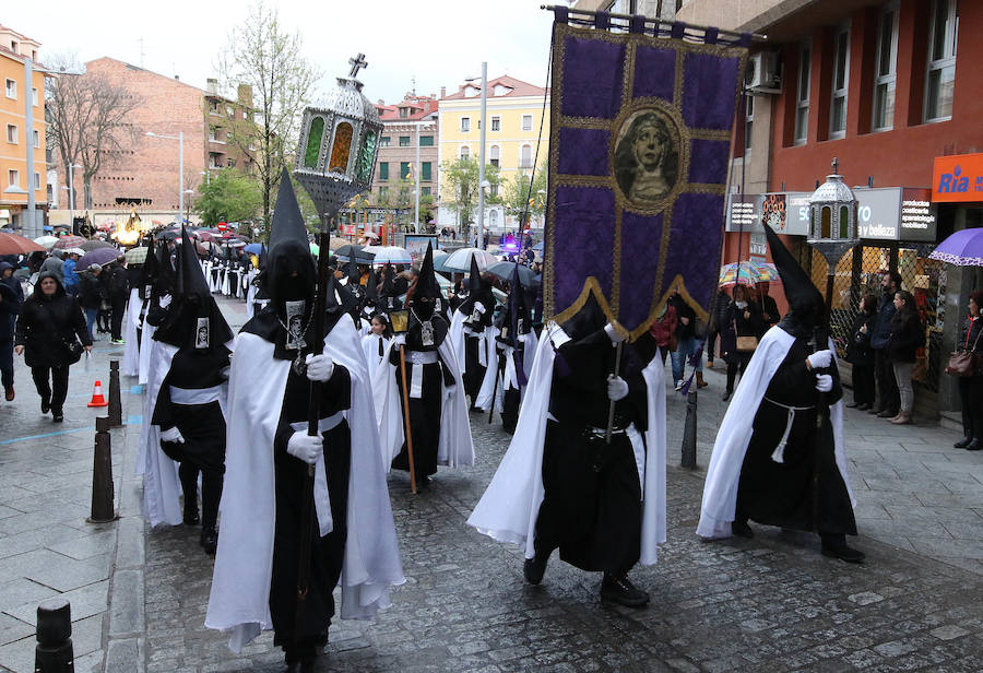 Fotos: Procesiones de Jueves Santo pasadas por agua