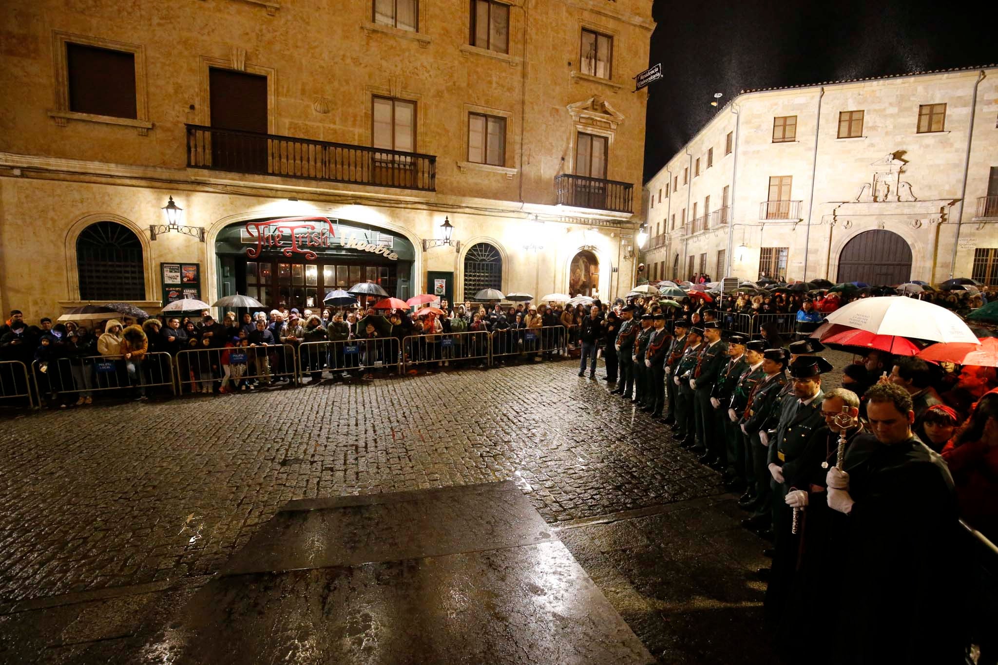 La hermandad no pudo sacar a la calle la imagen de Carmona y la de Nuestra Señora de las Lágrimas por primera vez en su historia