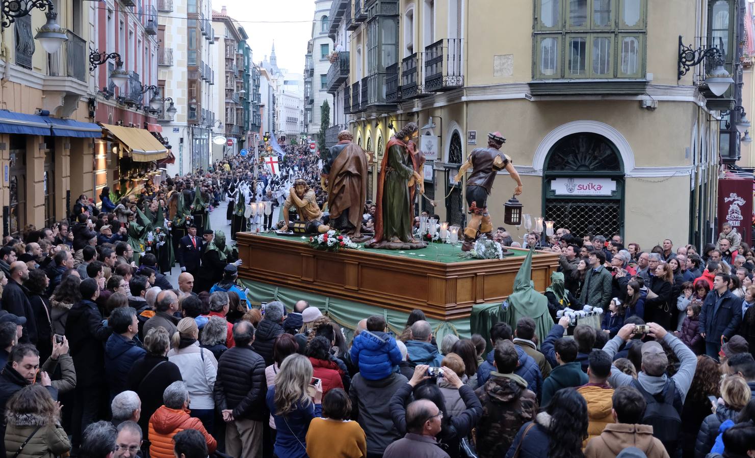Solo han participado tres de las cinco cofradías que iban a procesionar