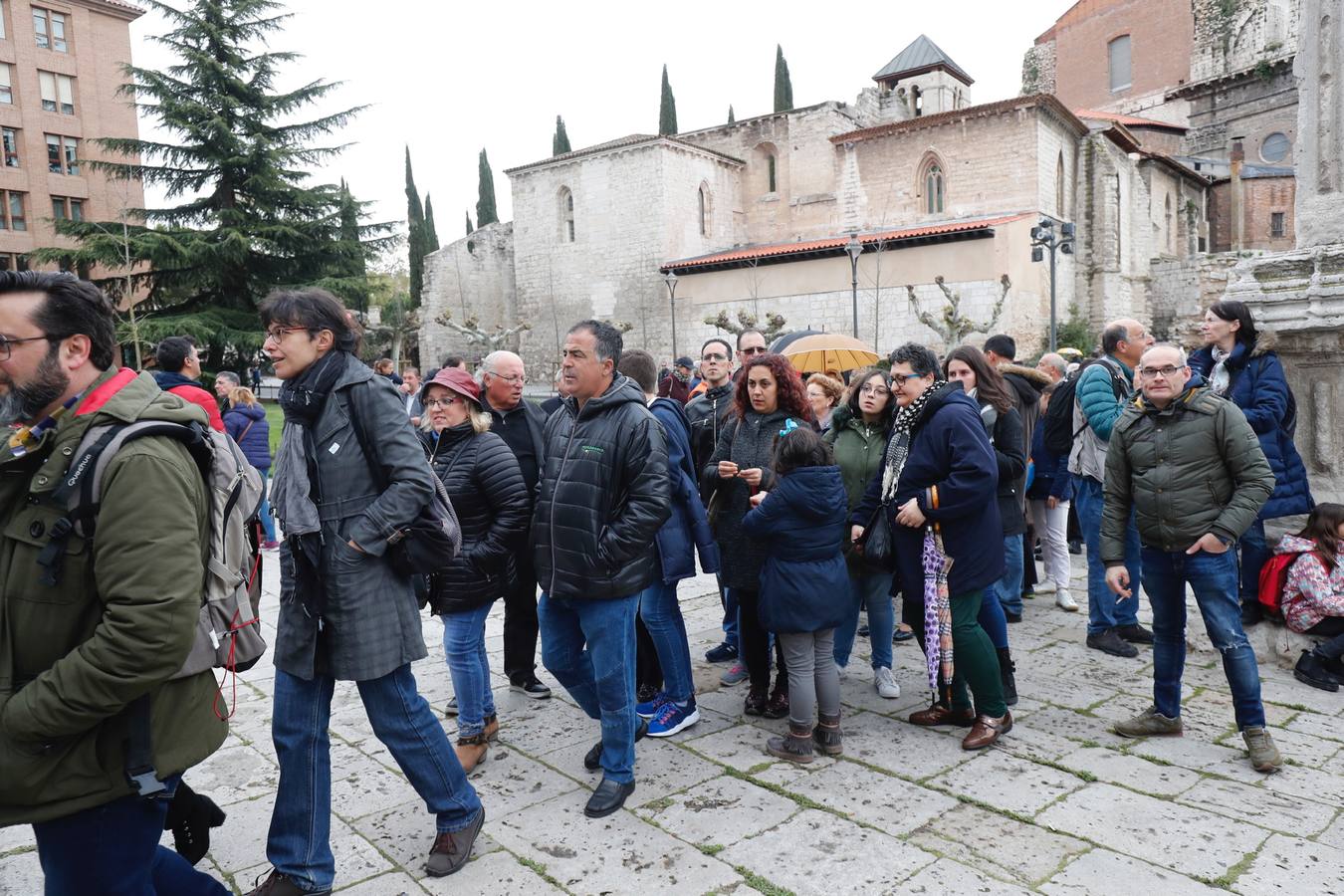 Fotos: La procesión de Penitencia y Caridad de Valladolid, suspendida por la lluvia