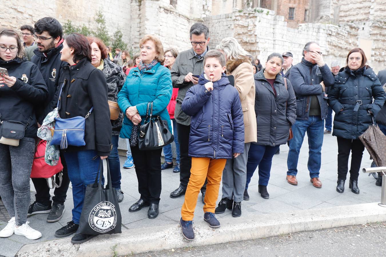 Fotos: La procesión de Penitencia y Caridad de Valladolid, suspendida por la lluvia