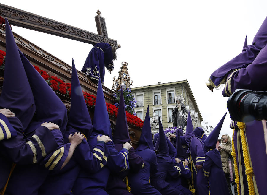 Fotos: La procesión de Los Pasos entre San Pablo y la Catedral