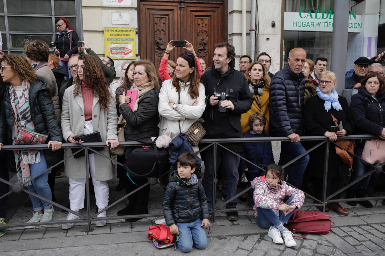 Fotos: Público en la Procesión General de Valladolid (1/3)