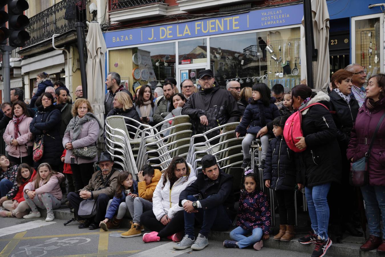Fotos: Público en la Procesión General de Valladolid (1/3)
