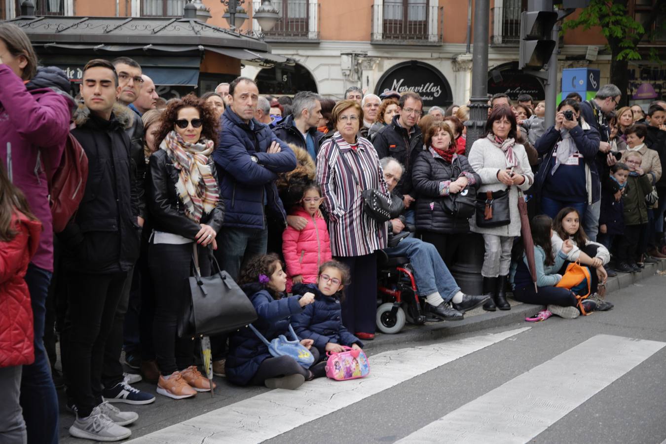 Fotos: Público en la Procesión General de Valladolid (1/3)