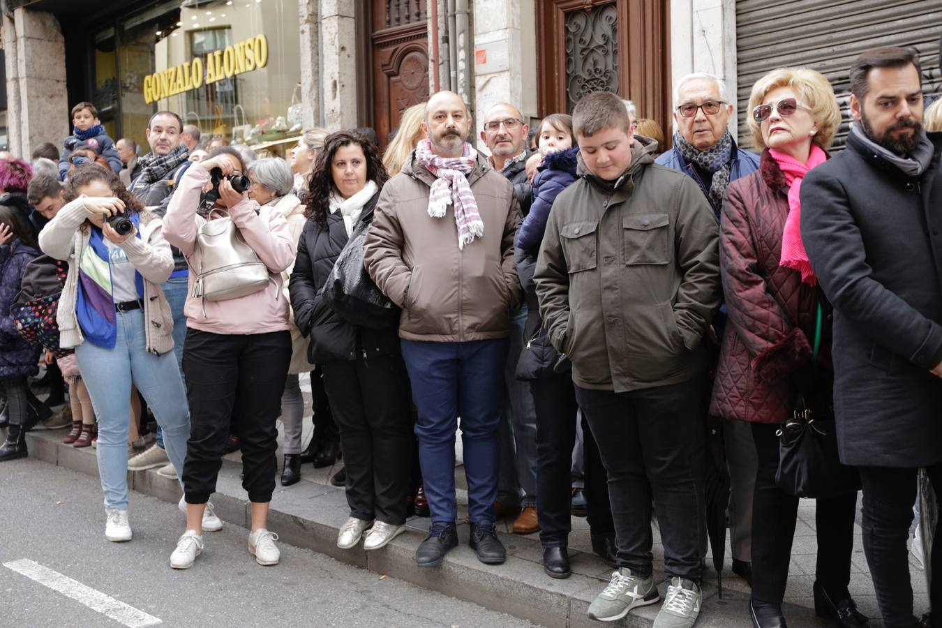 Fotos: Público en la Procesión General de Valladolid (2/3)