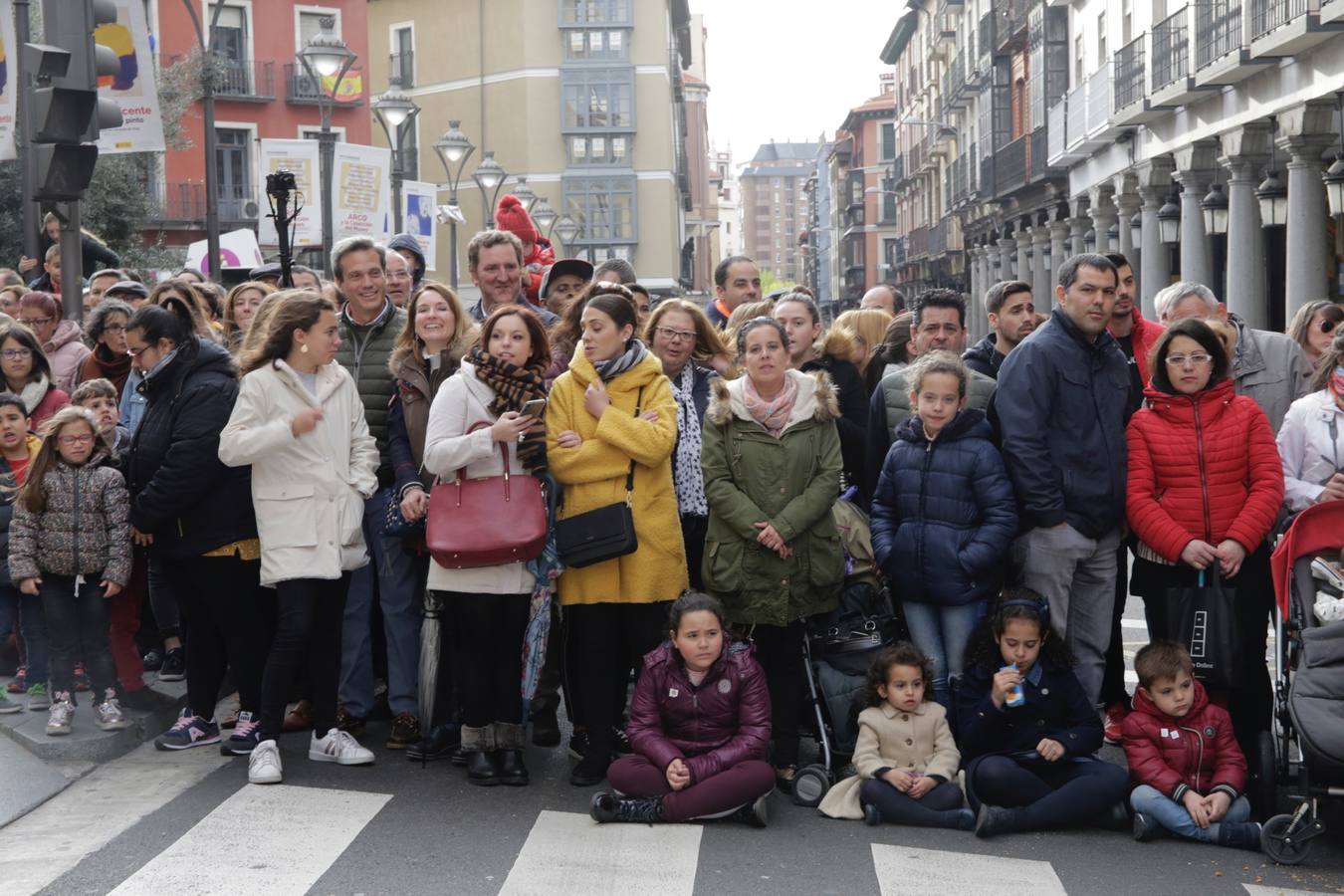 Fotos: Público en la Procesión General de Valladolid (2/3)