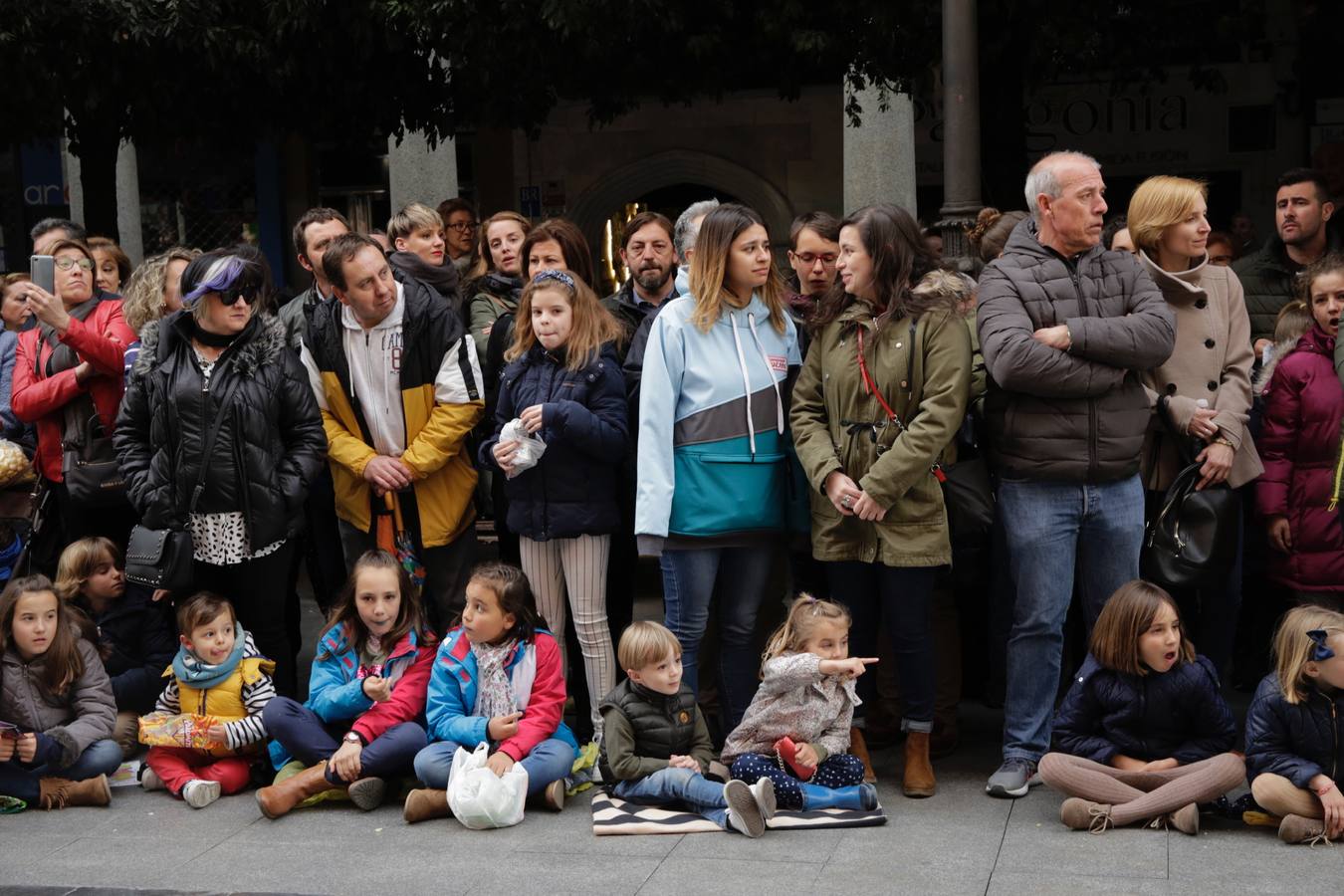 Fotos: Público en la Procesión General de Valladolid (3/3)