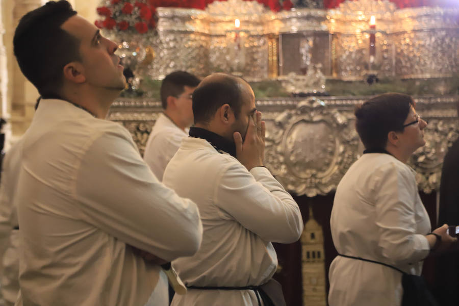 Pese a las intenciones iniciales de salir por las calles del casco histórico, el miedo a que sucediese como por la noche con Amor y Paz hizo recapacitar a los hermanos