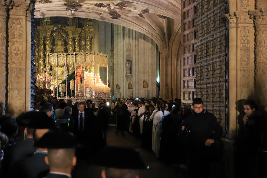 Pese a las intenciones iniciales de salir por las calles del casco histórico, el miedo a que sucediese como por la noche con Amor y Paz hizo recapacitar a los hermanos