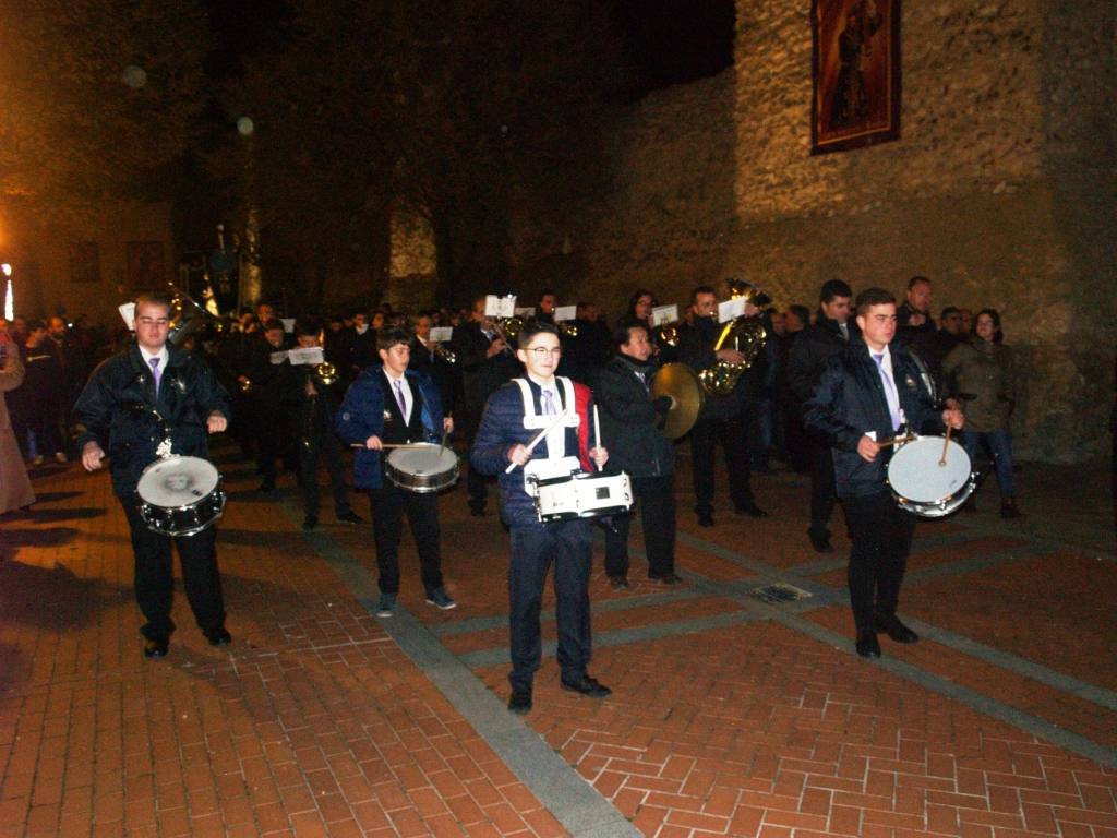 Fotos: Procesión del Santo Entierro el Viernes Santo en Olmedo