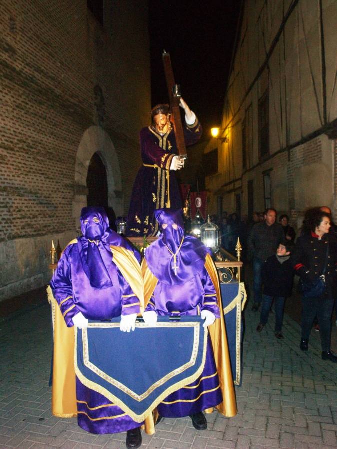 Fotos: Procesión del Santo Entierro el Viernes Santo en Olmedo