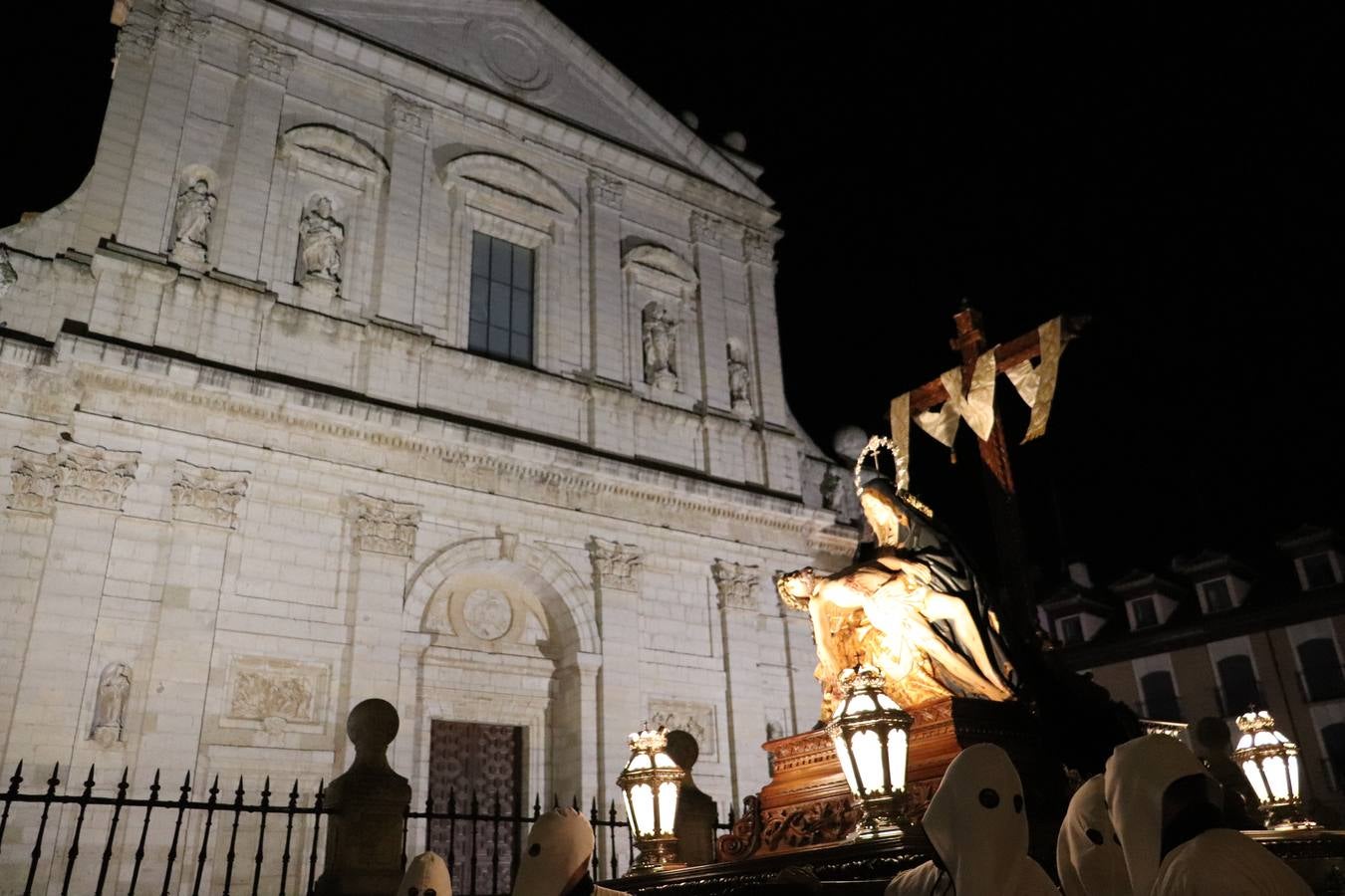 Fotos: Procesión del Dolor y La Soledad en Medina de Rioseco