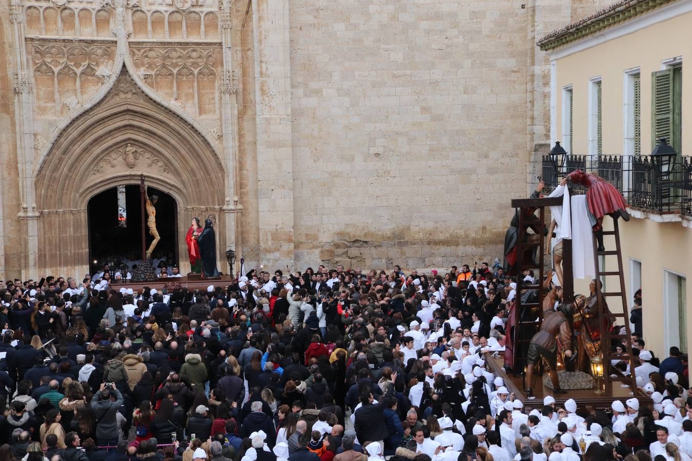 Fotos: Procesión del Dolor y La Soledad en Medina de Rioseco