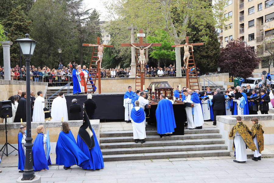 Fotos: Acto del Descendimiento y Procesión del Santo Entierro en Salamanca