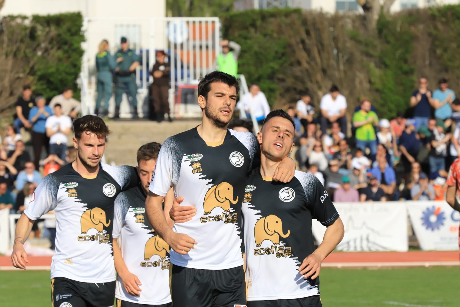 El equipo de la capital vence con un tanto de penalti de Carlos de la Navega y aleja a los chacineros del sueño de pelear por el play-off (1-0)