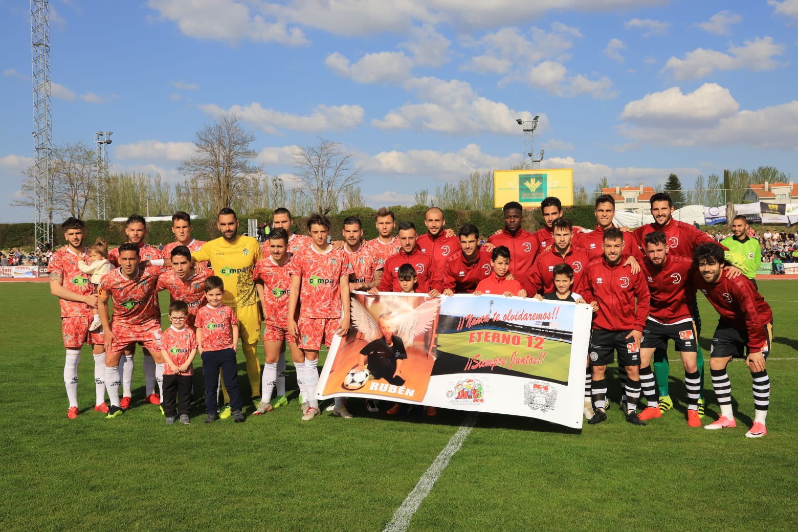 El equipo de la capital vence con un tanto de penalti de Carlos de la Navega y aleja a los chacineros del sueño de pelear por el play-off (1-0)