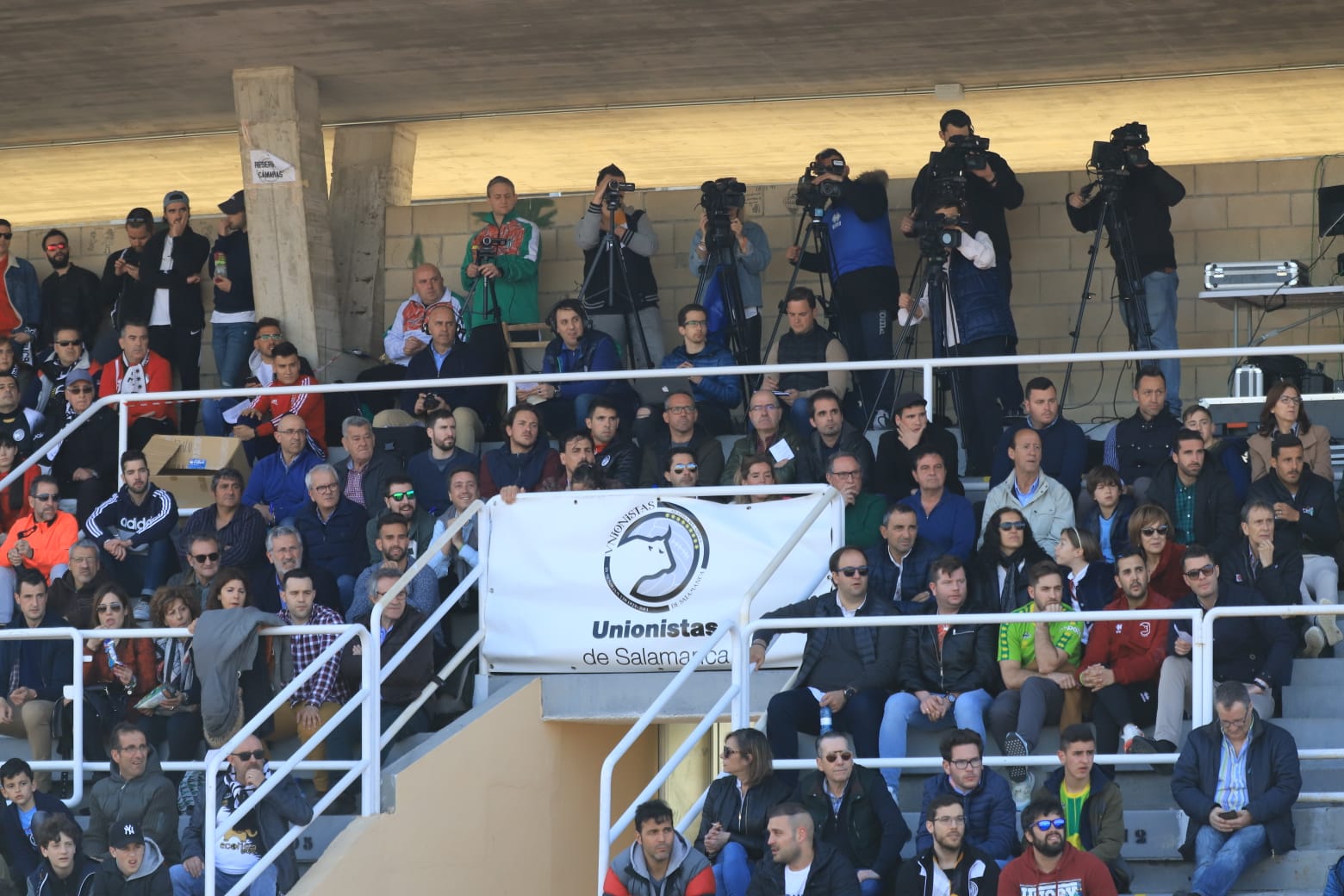 El equipo de la capital vence con un tanto de penalti de Carlos de la Navega y aleja a los chacineros del sueño de pelear por el play-off (1-0)