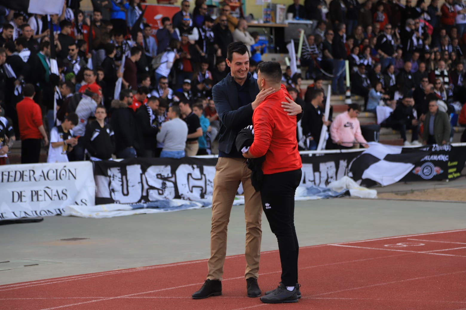 El equipo de la capital vence con un tanto de penalti de Carlos de la Navega y aleja a los chacineros del sueño de pelear por el play-off (1-0)