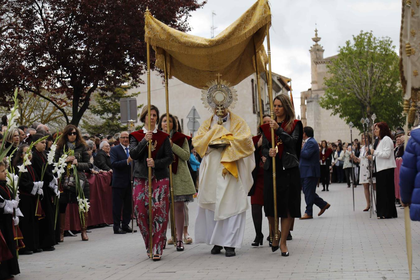 La Virgen de la Asunción fue portada por primera vez en la historia por cuatro mujeres 