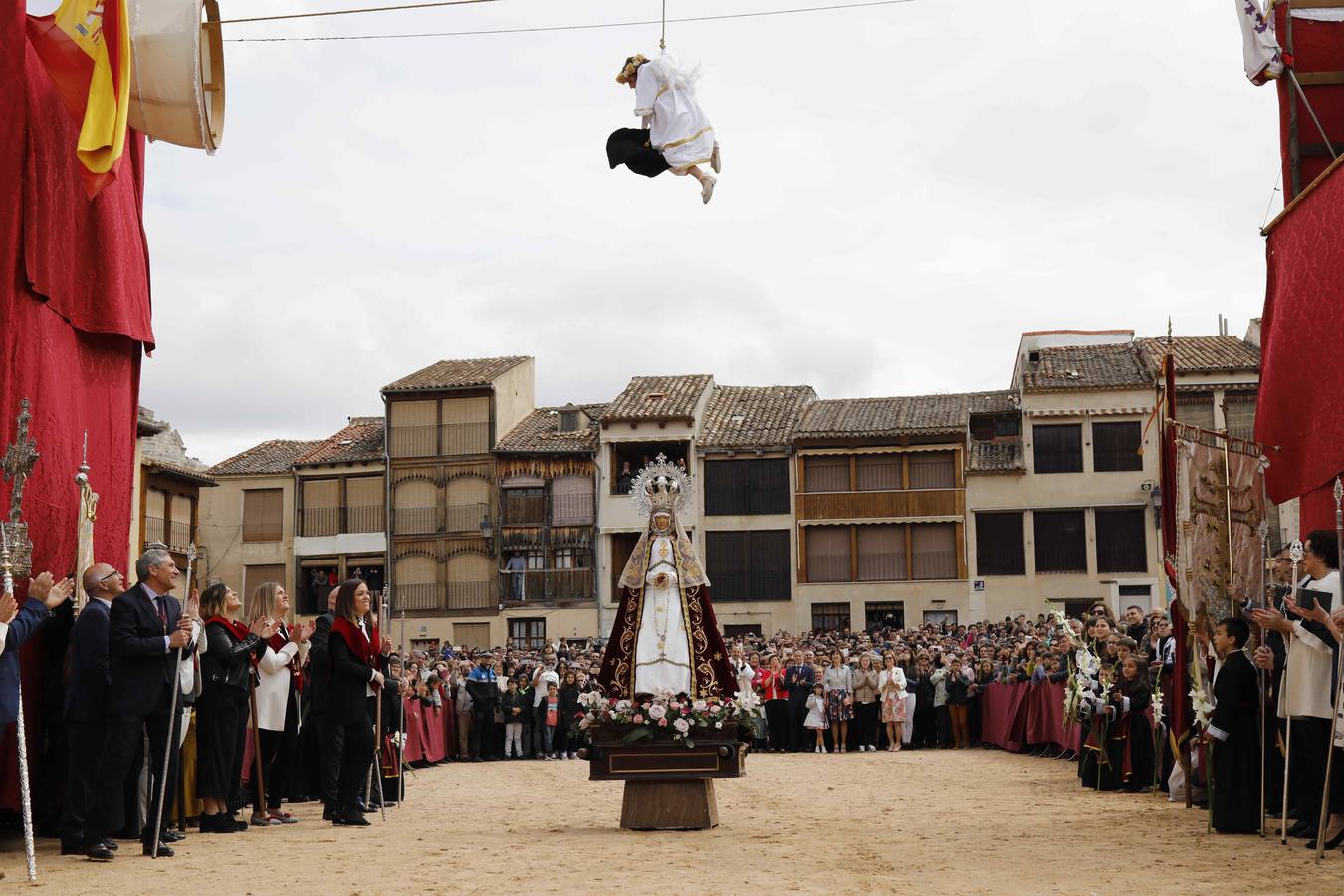 La Virgen de la Asunción fue portada por primera vez en la historia por cuatro mujeres 