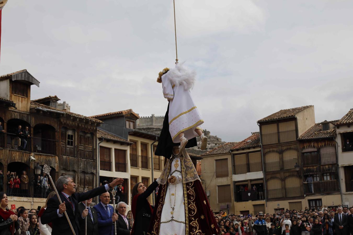 La Virgen de la Asunción fue portada por primera vez en la historia por cuatro mujeres 