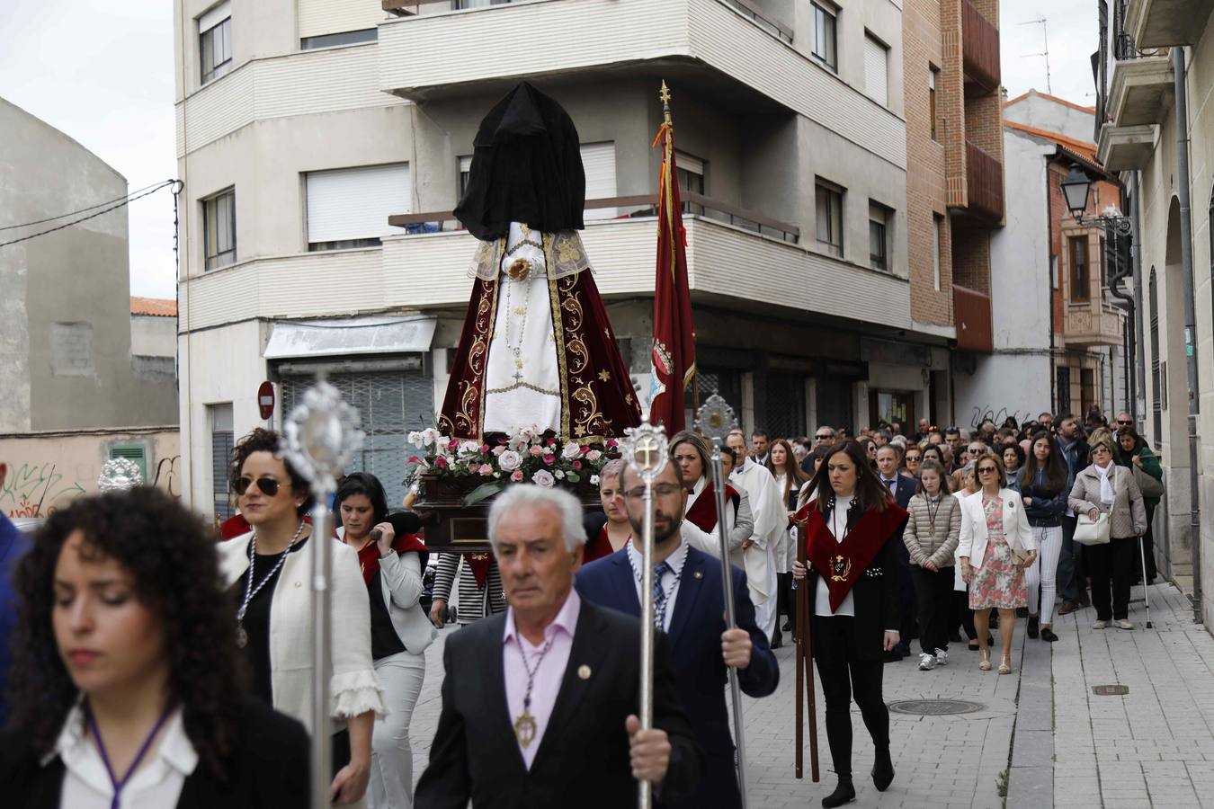 La Virgen de la Asunción fue portada por primera vez en la historia por cuatro mujeres