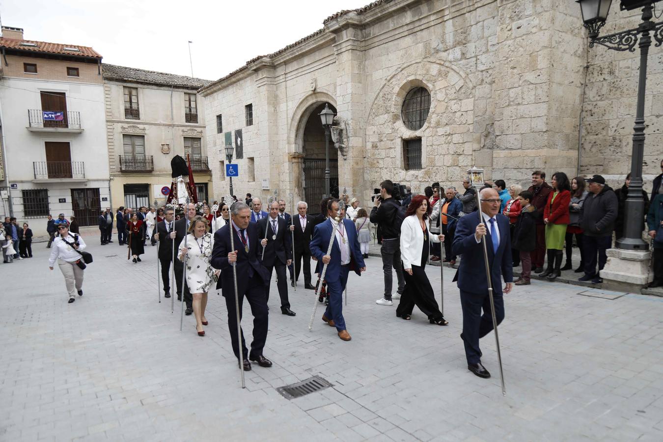 La Virgen de la Asunción fue portada por primera vez en la historia por cuatro mujeres