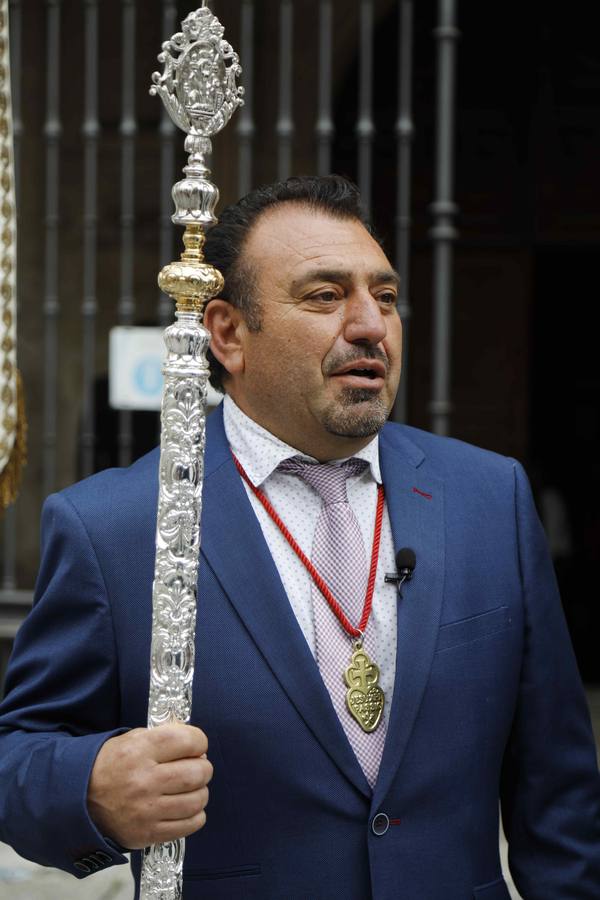 La Virgen de la Asunción fue portada por primera vez en la historia por cuatro mujeres