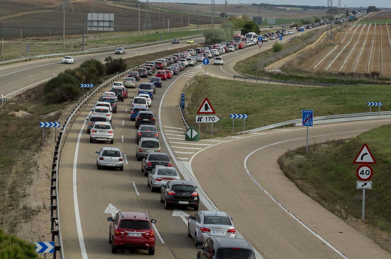 El tráfico lento afecta a los tramos comprendidos entre Mota del Marqués y Villardefrades y Rueda y Ataquines