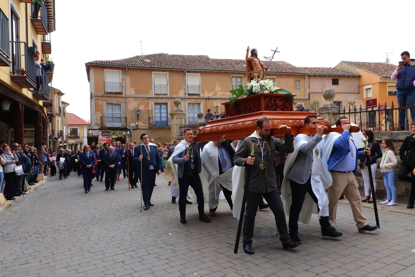 Fotos: Procesión de Cristo Resucitado y el Santo Encuentro en Medina de Rioseco