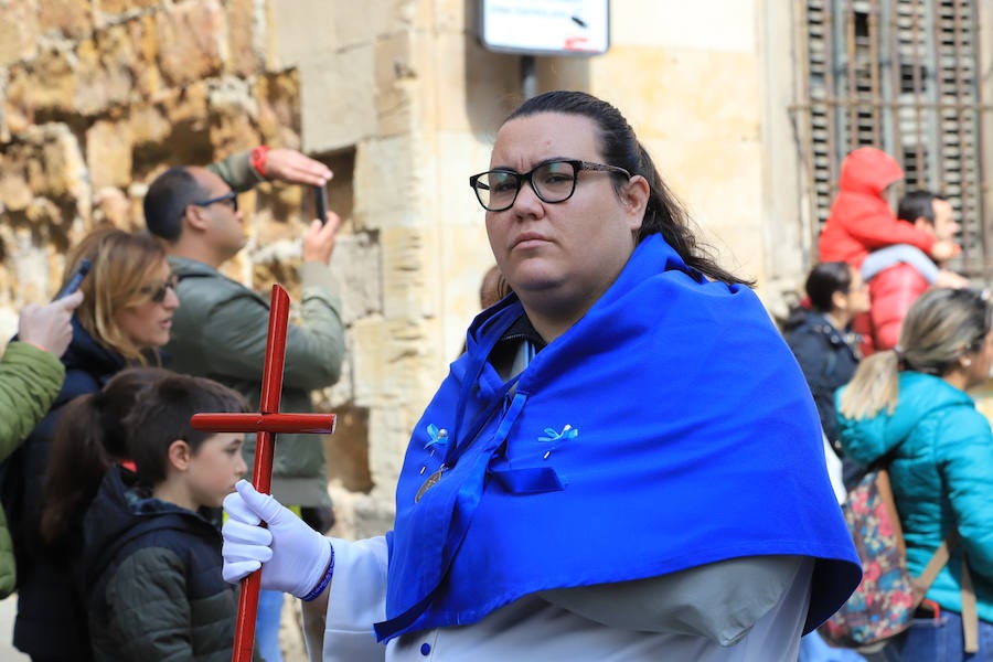 Fotos: Procesión del Encuentro entre la Virgen de la Alegría y Jesús Resucitado en Salamanca