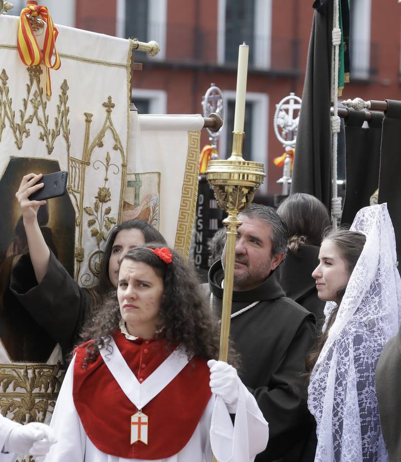 Fotos: Procesión del Encuentro de Jesús Resucitado con la Virgen de la Alegría en Valladolid (2/2)